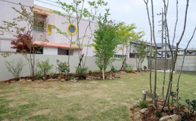 豊橋・東岩田の庭